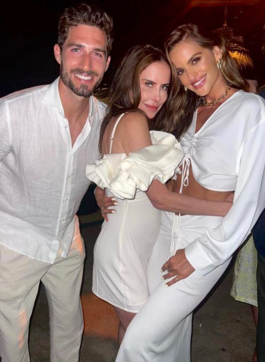 Στη Μύκονο η Ιζαμπέλ Γκουλάρτ - Το πάρτι γενεθλίων στον αγαπημένο της Κέβιν Τραπ