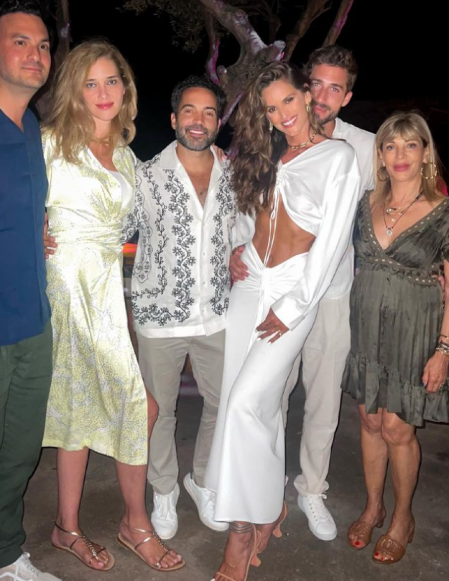 Στη Μύκονο η Ιζαμπέλ Γκουλάρτ - Το πάρτι γενεθλίων στον αγαπημένο της Κέβιν Τραπ