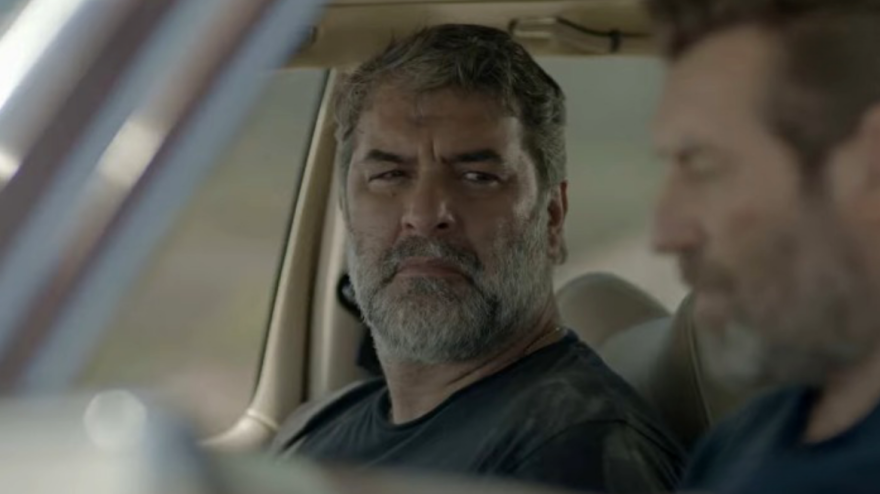 Αποχαιρετισμοί, αποχωρήσεις και γρίφοι