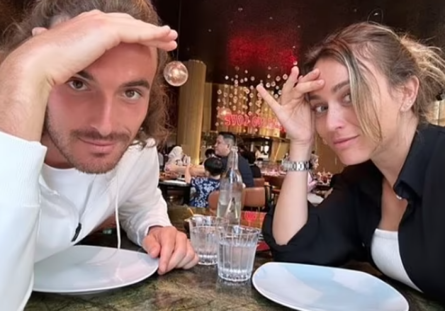 Στέφανος Τσιτσιπάς: Ψώνισαν με την Μπαντόσα στα  «Harrods» και δείπνησαν στο εστιατόριο του Νουσρέτ στο Λονδίνο