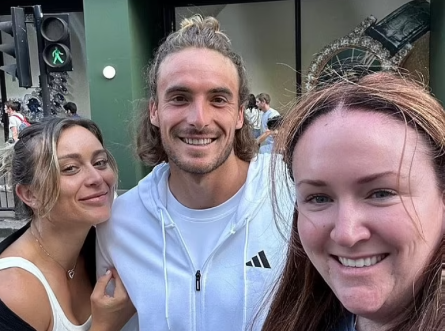 Στέφανος Τσιτσιπάς: Ψώνισαν με την Μπαντόσα στα  «Harrods» και δείπνησαν στο εστιατόριο του Νουσρέτ στο Λονδίνο