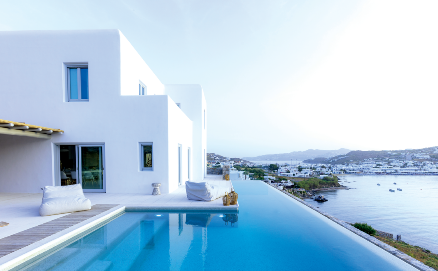 Έρχονται νέοι κανόνες για Airbnb και Golden Visa - Τι σχεδιάζει η κυβέρνηση