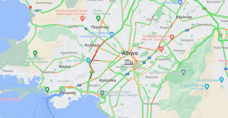 Μποτιλιάρισμα στον Κηφισό - Φορτηγό έπιασε φωτιά στο ρεύμα προς Λαμία