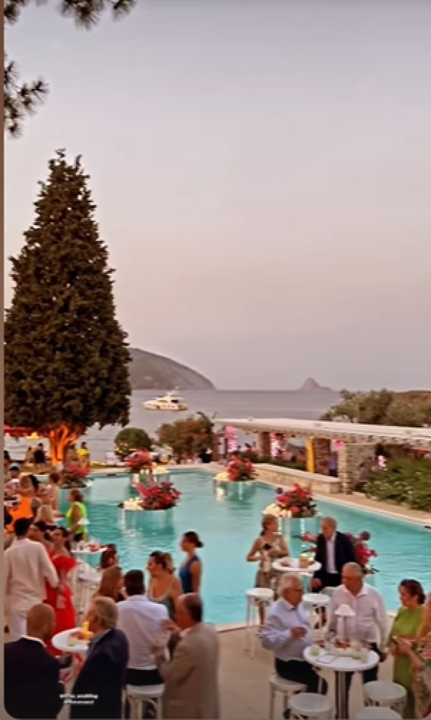 Πόρος: «Βούλιαξε» το νησί για τον γάμο του επιχειρηματία Σπύρου Σκληρού με την Ιφιγένεια Μαυροκορδάτου