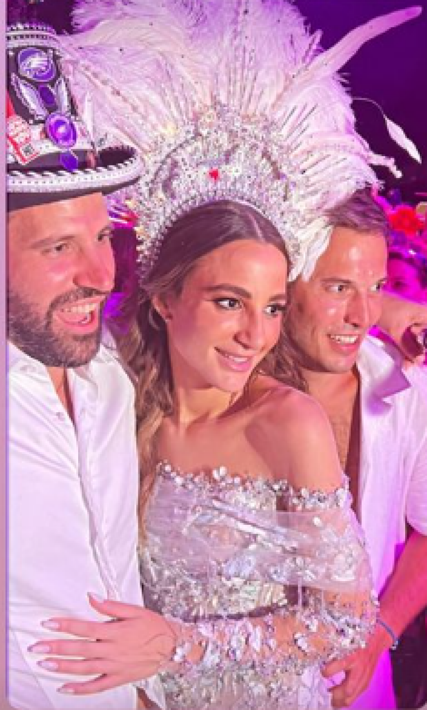 Πόρος: «Βούλιαξε» το νησί για τον γάμο του επιχειρηματία Σπύρου Σκληρού με την Ιφιγένεια Μαυροκορδάτου