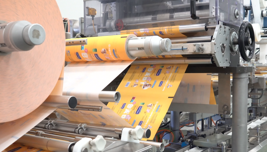 O γίγαντας που γεννήθηκε από τις μπατονέτες