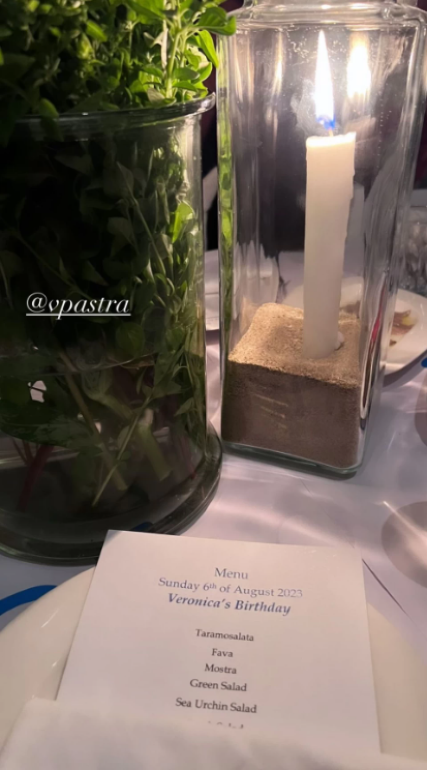 Ντέμι Μουρ: Οι πρώτες φωτογραφίες της από την Ελλάδα - «Παράδεισος» γράφει στο Instagram