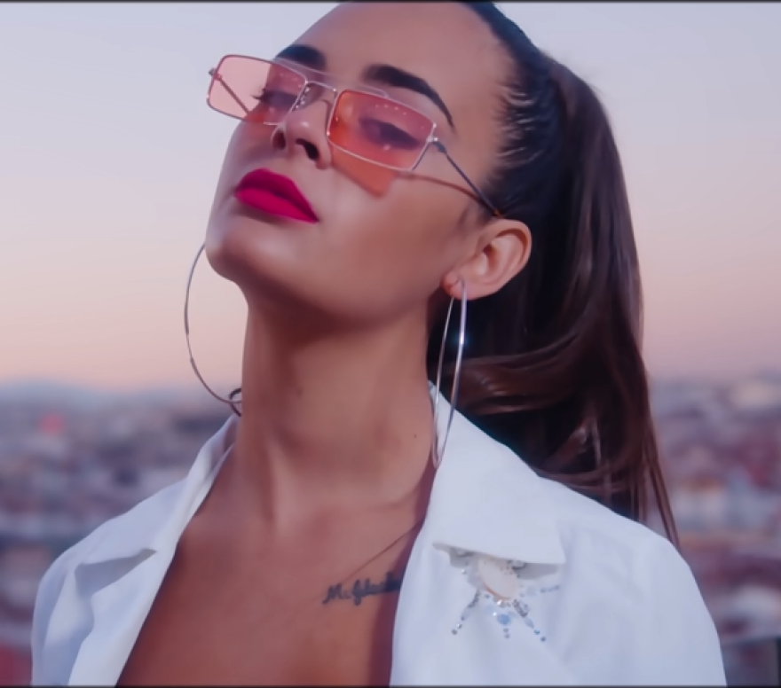 Ποια είναι η γυναίκα που «έκλεψε» τον Rauw Alejandro από τη Ροσαλία