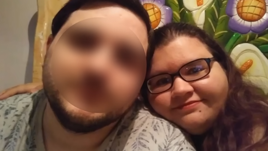 Ποια είναι η γυναίκα που χώρισε τον σύζυγό της γιατί νόμιζε πως είναι σε σχέση με ηθοποιό του «Stranger Things»