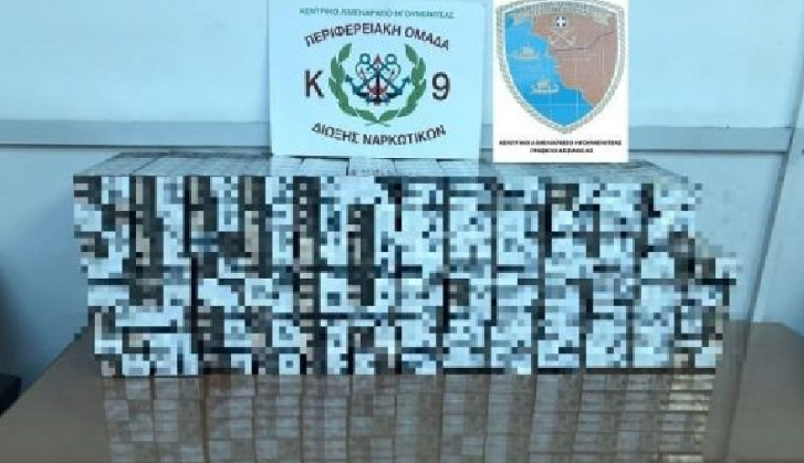 Στο σασί νταλίκας έκρυβε εκατοντάδες λαθραία πακέτα τσιγάρων