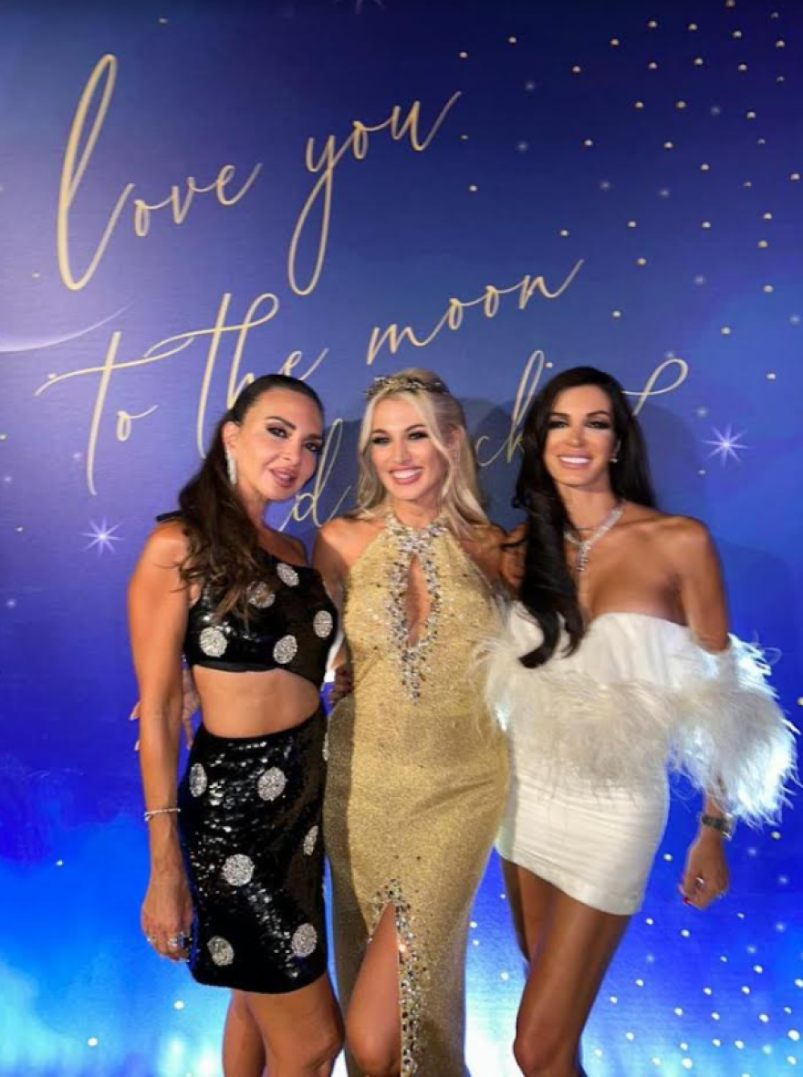 Κωνσταντίνα Σπυροπούλου-Βασίλης Σταθοκωστόπουλος: Νέες φωτογραφίες από τη βάφτιση του γιου τους