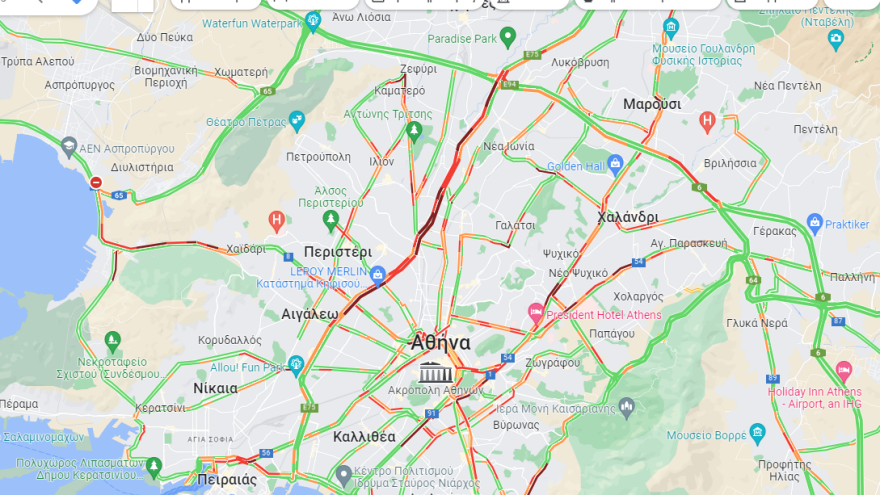 Κίνηση στους δρόμους: Μεγάλο μποτιλιάρισμα στον Κηφισό, καθυστερήσεις και στην Αττική Οδό - Live εικόνα