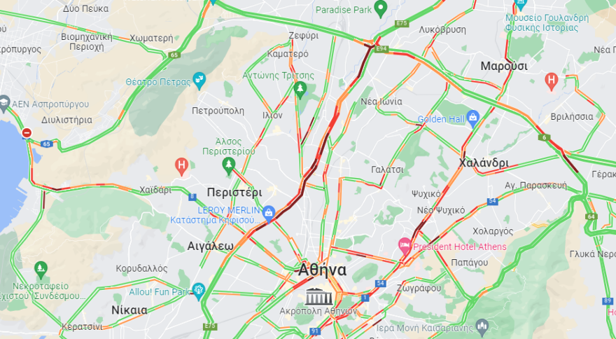 Κίνηση στους δρόμους: Μεγάλο μποτιλιάρισμα στον Κηφισό, καθυστερήσεις και στην Αττική Οδό - Live εικόνα