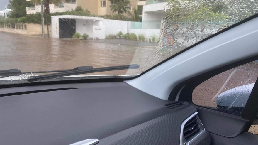 Κακοκαιρία «Daniel»: Χάος στο κέντρο της Αθήνας από την ισχυρή καταιγίδα