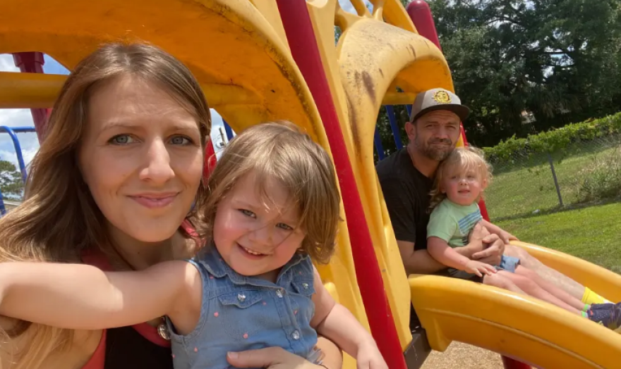 Τραγωδία με 4χρονα δίδυμα στη Φλόριντα: Αποκοιμήθηκαν αγκαλιασμένα σε μπαούλο και πέθαναν από ασφυξία