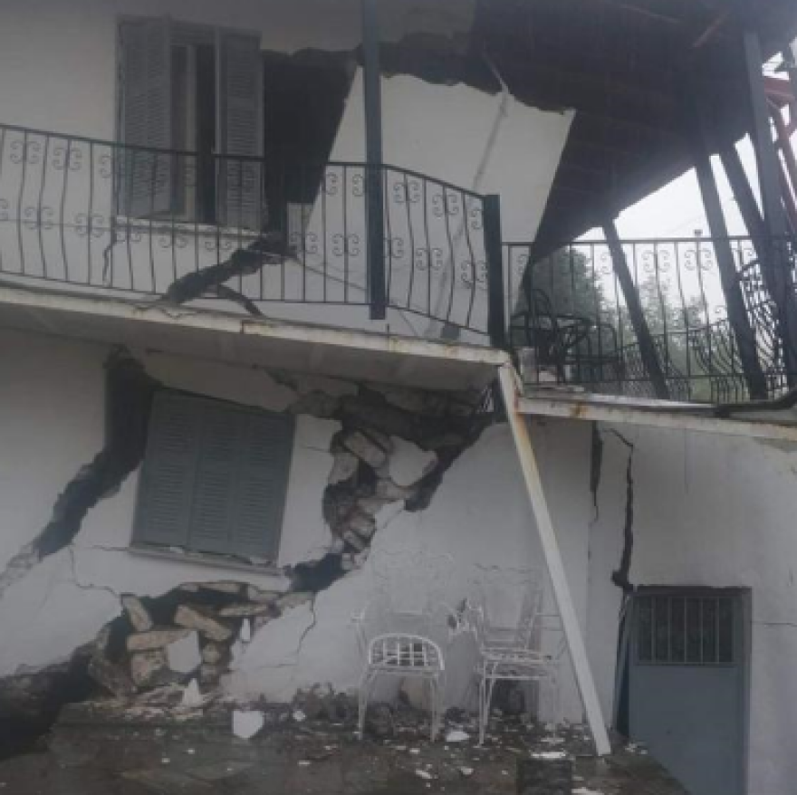 Κακοκαιρία Daniel: Μεγάλες καταστροφές στη Λίμνη Πλαστήρα - Ζημιές σε σπίτια, δρόμοι κόβονται στα δύο