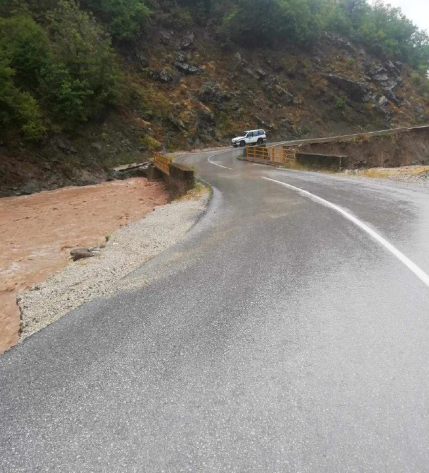 Κακοκαιρία Daniel: Μεγάλες καταστροφές στη Λίμνη Πλαστήρα - Ζημιές σε σπίτια, δρόμοι κόβονται στα δύο