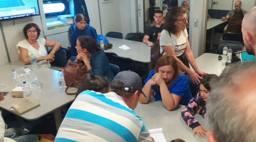 Κακοκαιρία Daniel: Απεγκλωβισμός δια θαλάσσης από την παραλία Χορευτό στο Πήλιο