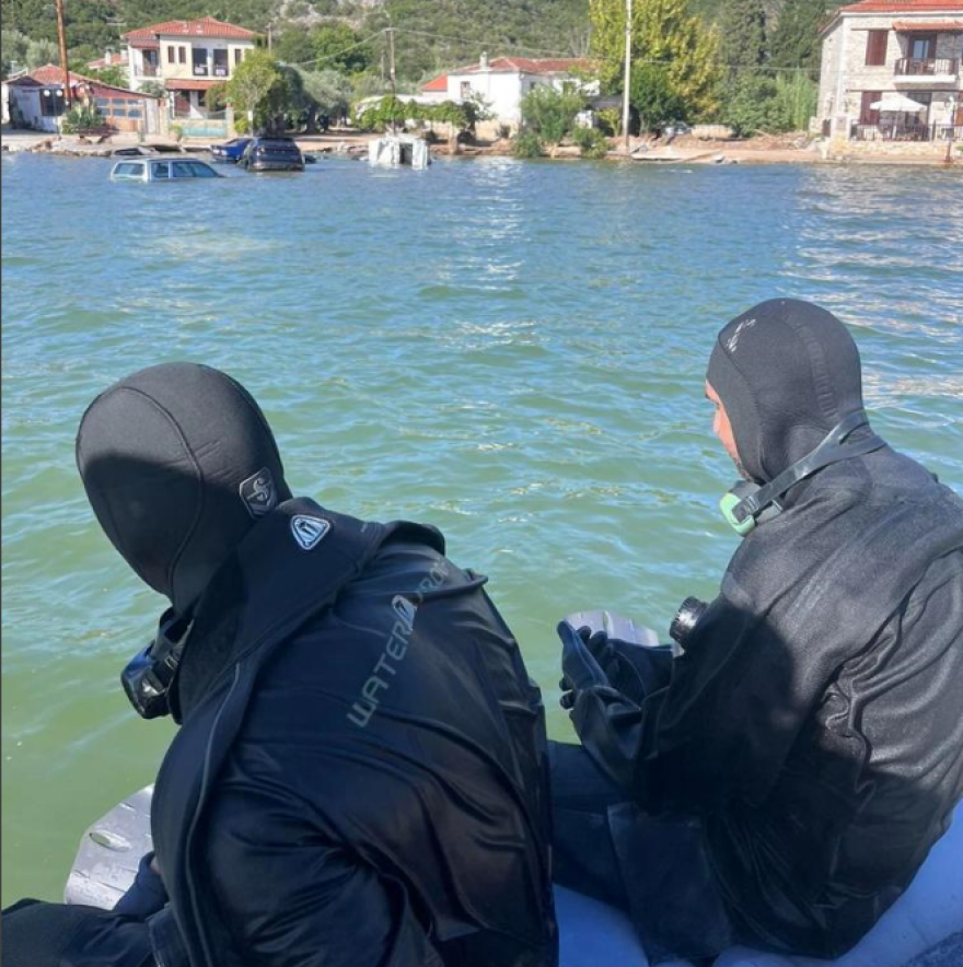 Κακοκαιρία «Daniel»: Βυθισμένα αυτοκίνητα στο Πήλιο μετά τις πλημμύρες - Δύτες ψάχνουν για αγνοούμενους (φωτογραφίες)