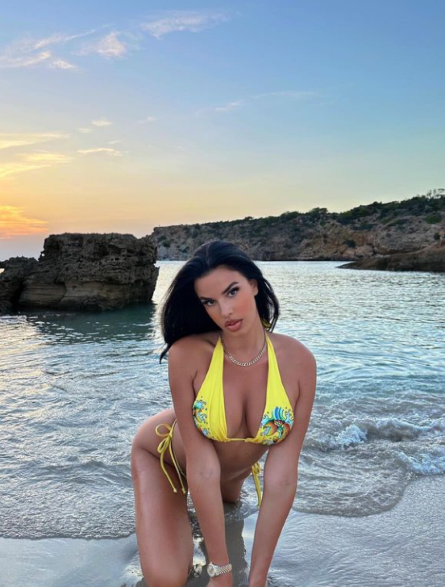 Ιβάνα Κνολ: Το κορίτσι του Μουντιάλ γιόρτασε τα γενέθλιά του στην Ίμπιζα - Βίντεο και φωτογραφίες 