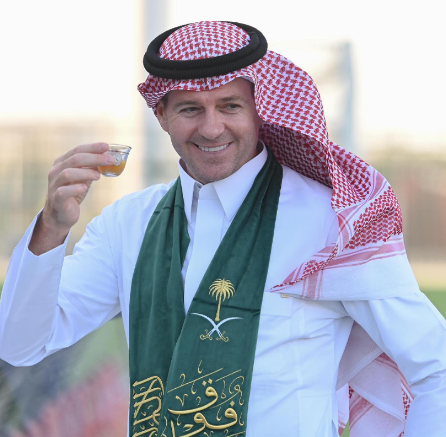 Στίβεν Τζέραρντ: Ο θρύλος της Λίβερπουλ ντύθηκε... σεΐχης - Δείτε φωτογραφίες 