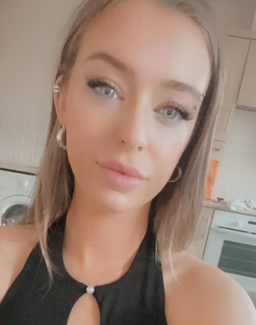 Μεθυσμένη Αγγλίδα επιτέθηκε σεξουαλικά σε 13χρονο σε πάρκο, του έδειξε τα γεννητικά της όργανα και μετά λιποθύμησε