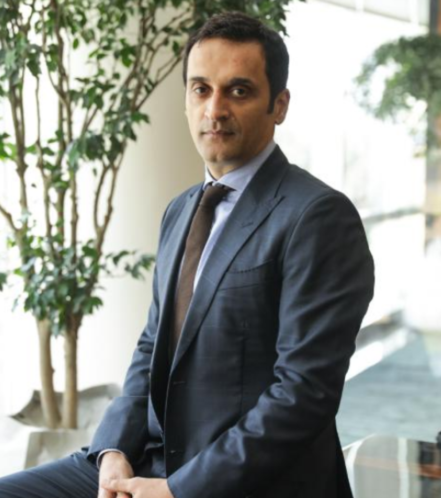 Φονική καραμπόλα στη Σαρδηνία: Τα πρόσωπα πίσω από τα supercars - Ο Ινδός μεγιστάνας, η σταρ του Bollywood και οι Ελβετοί