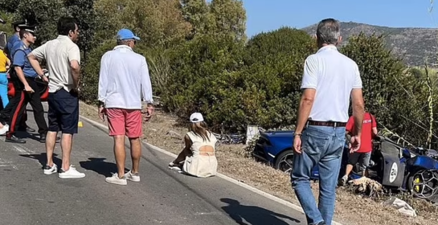 Φονικό τροχαίο στη Σαρδηνία:  Ο Ινδός μεγιστάνας και η σταρ του Bollywood αμέσως μετά το τροχαίο - Φωτογραφία