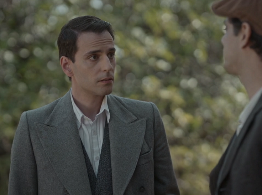 Οι Πανθέοι: Οι κρυφές σχέσεις κινδυνεύουν στο φως