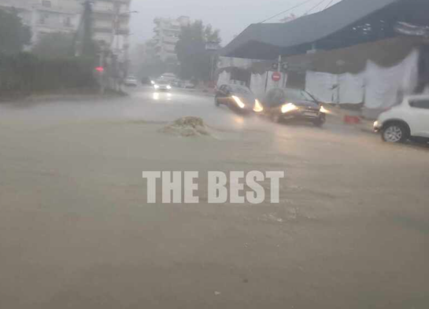 Καιρός: Πλημμύρες στην Πάτρα, έκλεισαν παλαιά και νέα εθνική οδός - Πώς θα εξελιχθεί η κακοκαιρία 