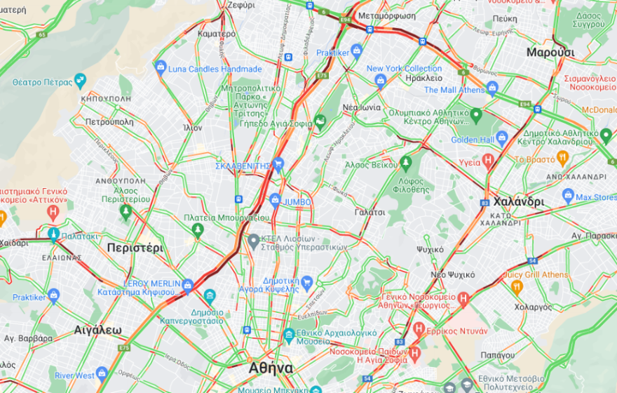 Κίνηση στους δρόμους: Μποτιλιάρισμα στην Αττική Οδό -  Χαμηλές ταχύτητες και στα δύο ρεύματα της Κηφισίας 