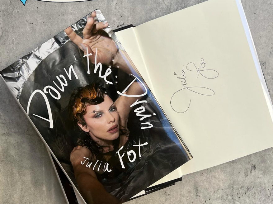 Τζούλια Φοξ: Οι θαυμαστές μου είναι 90% γυναίκες και 10% γκέι