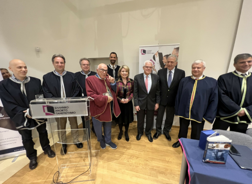 Καπετάν Παναγιώτης Τσάκος: Αναγορεύτηκε σε Επίτιμο Διδάκτορα της Σχολής Ανθρωπιστικών Επιστημών του ΕΑΠ 