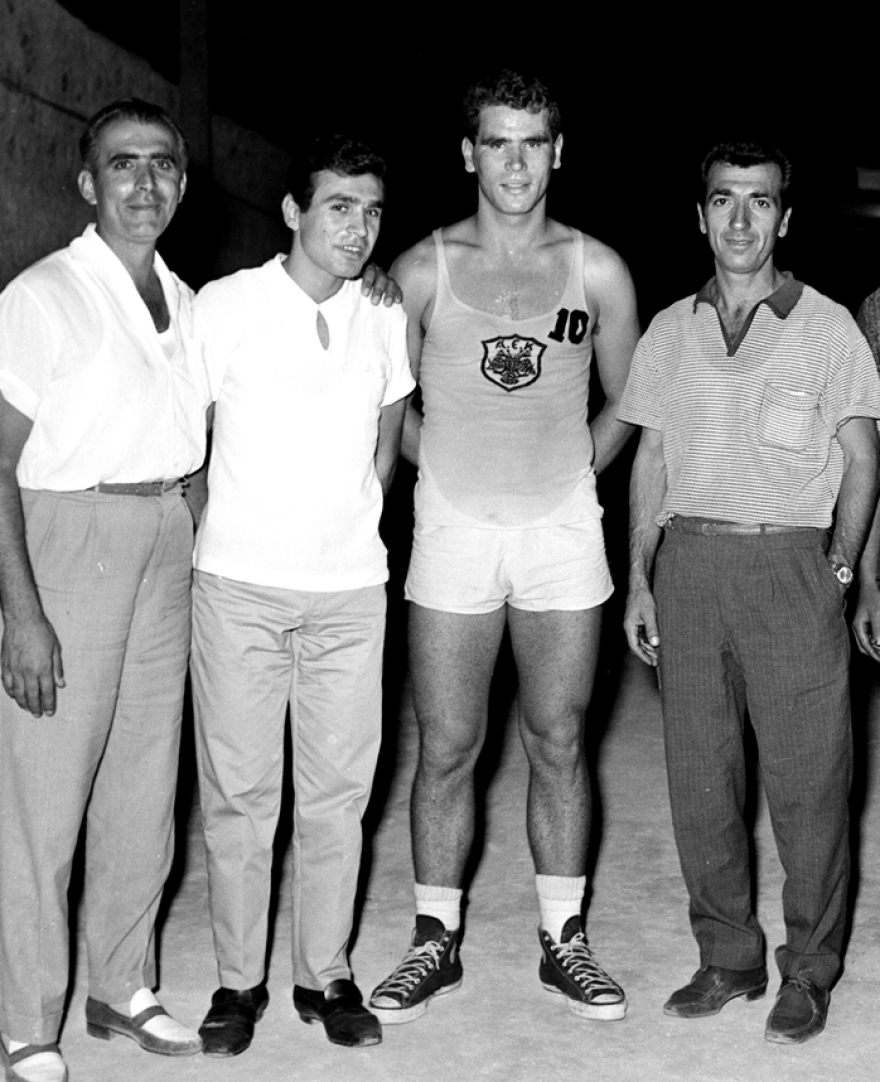 Κώστας Νεστορίδης: Η μυθιστορηματική ζωή του μεγάλου γκολτζή της ΑΕΚ - Βίντεο και φωτογραφίες