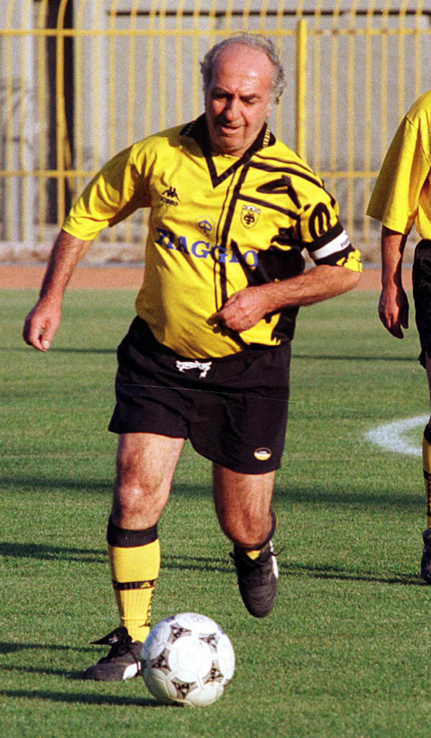 Κώστας Νεστορίδης: Η μυθιστορηματική ζωή του μεγάλου γκολτζή της ΑΕΚ - Βίντεο και φωτογραφίες