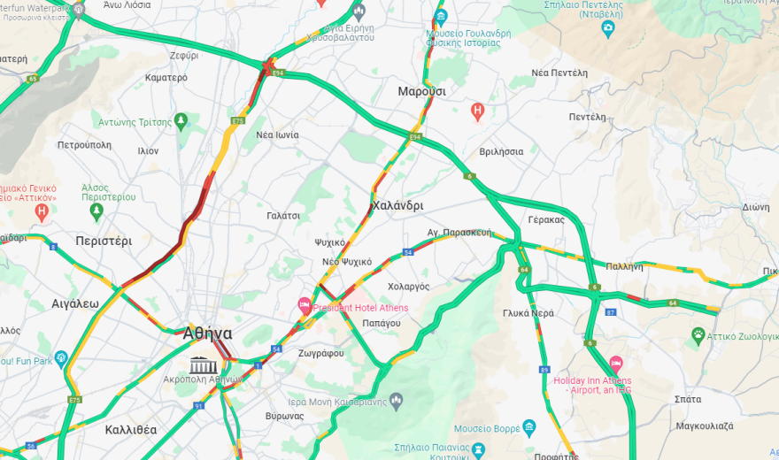Κίνηση τώρα: Στο κόκκινο η κάθοδος του Κηφισού - Νωρίτερα είχαμε και καραμπόλα πέντε αυτοκινήτων 