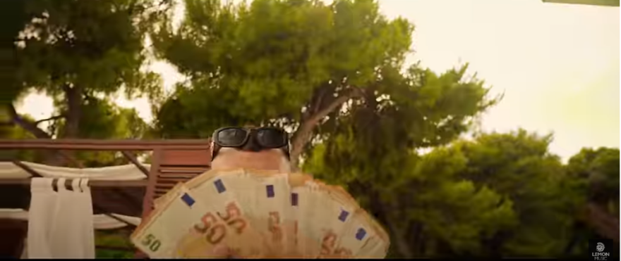 O Don Leon έκλεβε τα ΑΤΜ και μετά επιδείκνυε και έκαιγε σε βίντεο τα χρήματα 