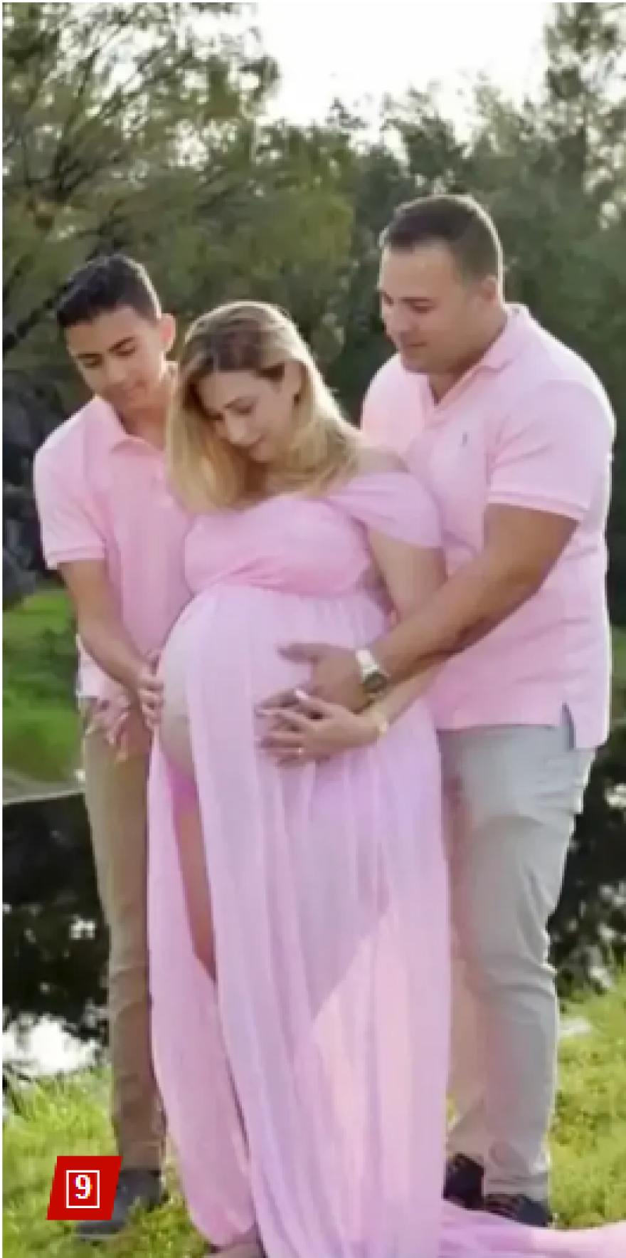 ΗΠΑ: Ανατριχιαστική φωτογραφία δείχνει 13χρονο να στέκεται πάνω από την κοιμισμένη μητέρα του πριν τη σκοτώσει με μαχαίρι