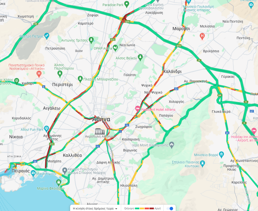 Κίνηση στους δρόμους: Απομακρύνθηκε το λεωφορείο που έμεινε στον Κηφισό, στη γέφυρα προς παραλιακή