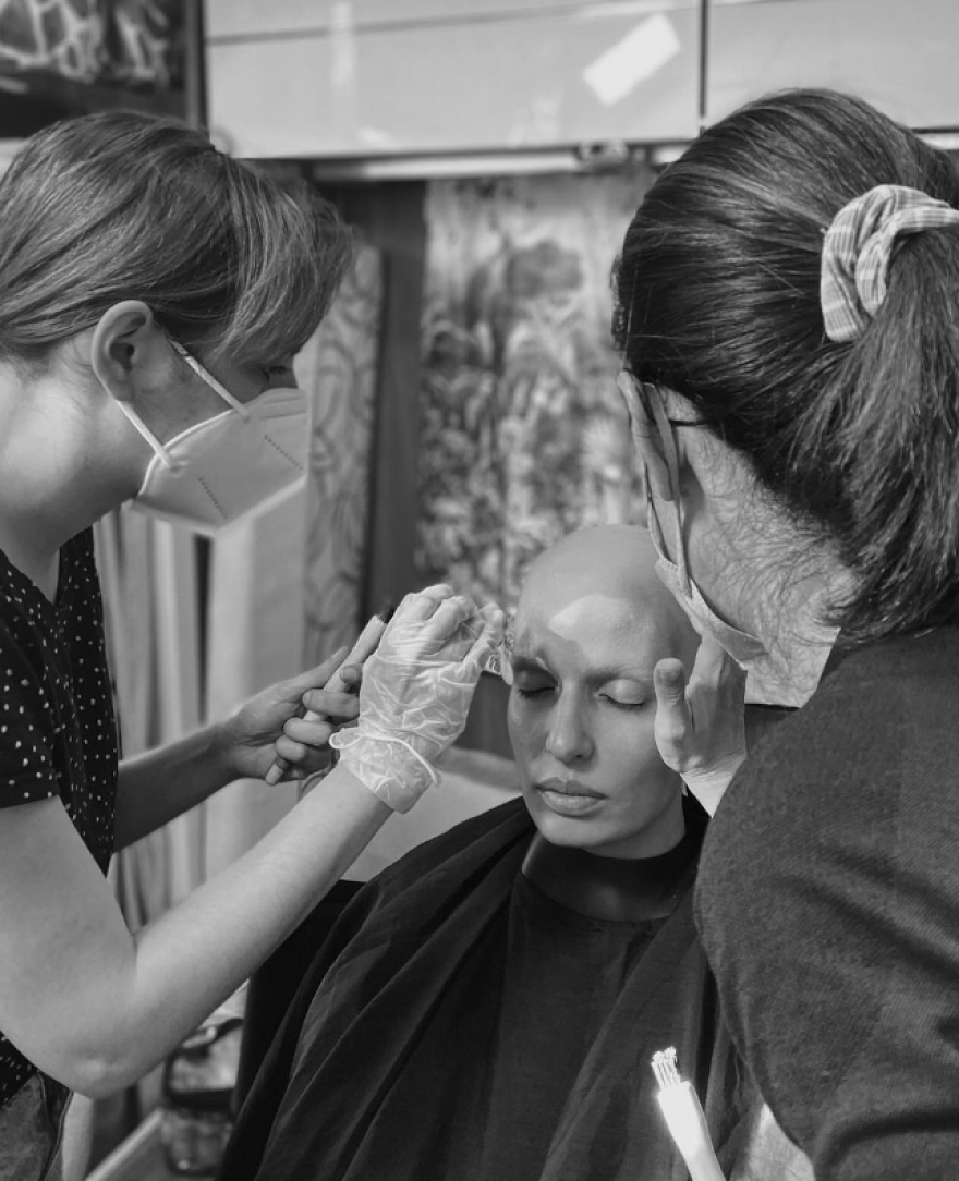 Τόνια Σωτηροπούλου: Δείχνει τη μεταμόρφωσή της στην καρκινοπαθή ηρωίδα που υποδύθηκε - Δείτε το βίντεο