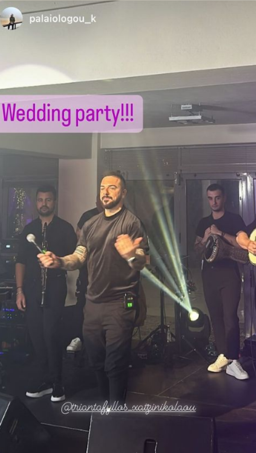 Ελίζαμπεθ Ελέτσι: Έφτασε στην εκκλησία με Φεράρι - Οι χρυσές μπομπονιέρες και ο γάμος των 50.000 ευρώ