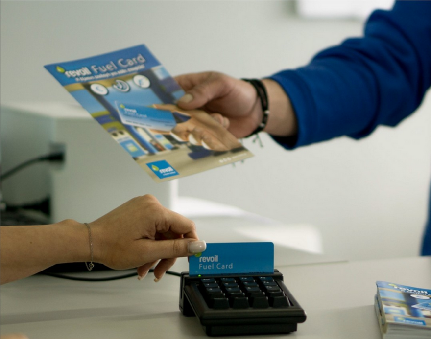 Revoil Fuel Card: Ανακαλύψτε το μυστικό για την Έξυπνη Διαχείριση Στόλου!