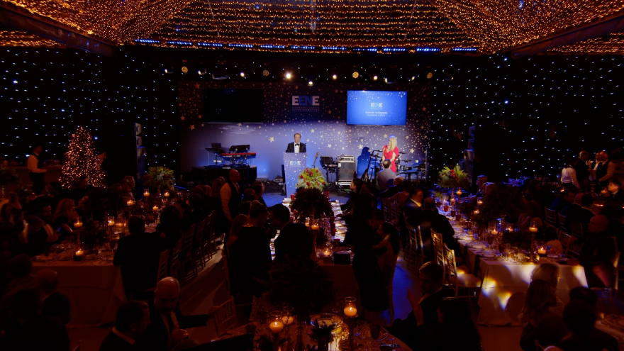 Το χριστουγεννιάτικο επιχειρηματικό κάλεσμα της  Ελληνικής Ένωσης Επιχειρηματιών