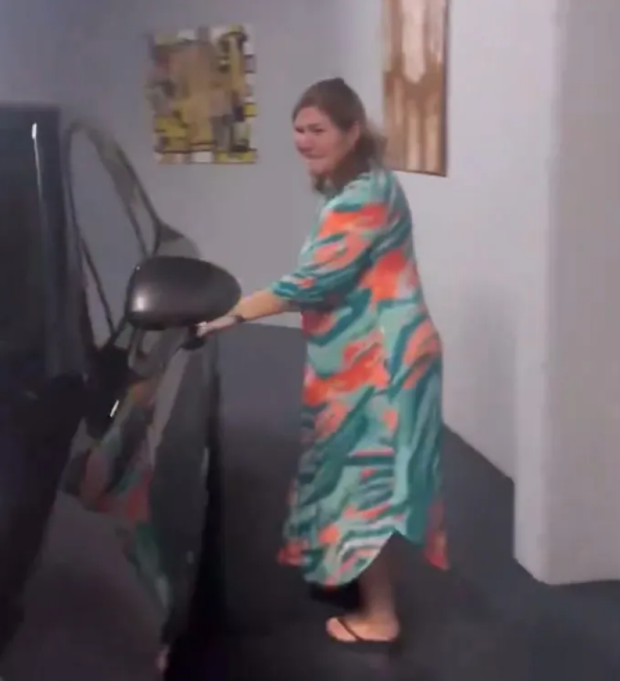 Κριστιάνο Ρονάλντο: Χάρισε μια Porsche Cayenne στη μητέρα του για τα γενέθλιά της - Βίντεο 