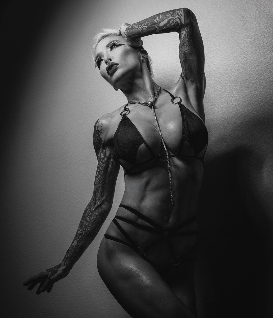  Νεκρή στο σπίτι της στο Λας Βέγκας βρέθηκε η 45χρονη ηθοποιός και μοντέλο του Playboy, Μασούιμι Μαξ 