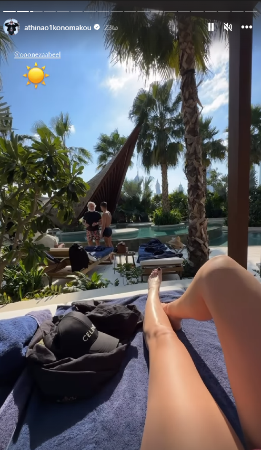 Αθηνά Οικονομάκου: Ο χορός της με κόκκινη εξώπλατη τουαλέτα στο Ντουμπάι - Δείτε βίντεο