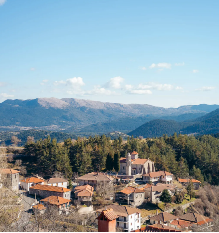 Στέφανος Κασσελάκης: Εκδρομή με τον Τάιλερ στο πιο ψηλό χωριό της Πελοποννήσου, λίγο πριν πάει στον Στρατό