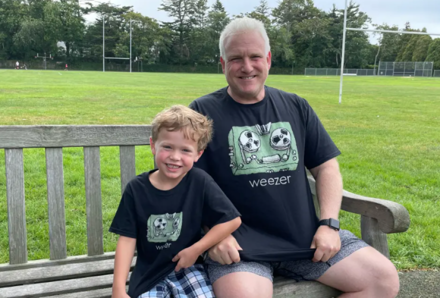 Συγκινητικό βίντεο: Παντρεύτηκε σε νοσοκομείο στη Νέα Υόρκη για να τη δει ο πατέρας της νύφη πριν πεθάνει