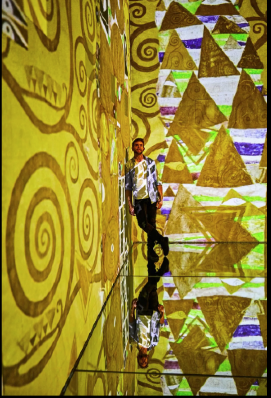 Frameless: Έκθεση στο Λονδίνο «ζωντανεύει» τους πίνακες των Ρέμπραντ, Βαν Γκογκ, Μονέ και Μουνκ - Δείτε εντυπωσιακά βίντεο