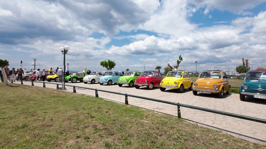 Alimos Classic Car Sunday V: Cadillac, Stingray, «άρωμα» 60's και street food σε μια μονοήμερη... εκδρομή στον Άλιμο!